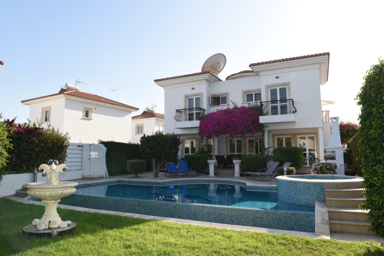 Karythia Villa Pyla Exterior foto