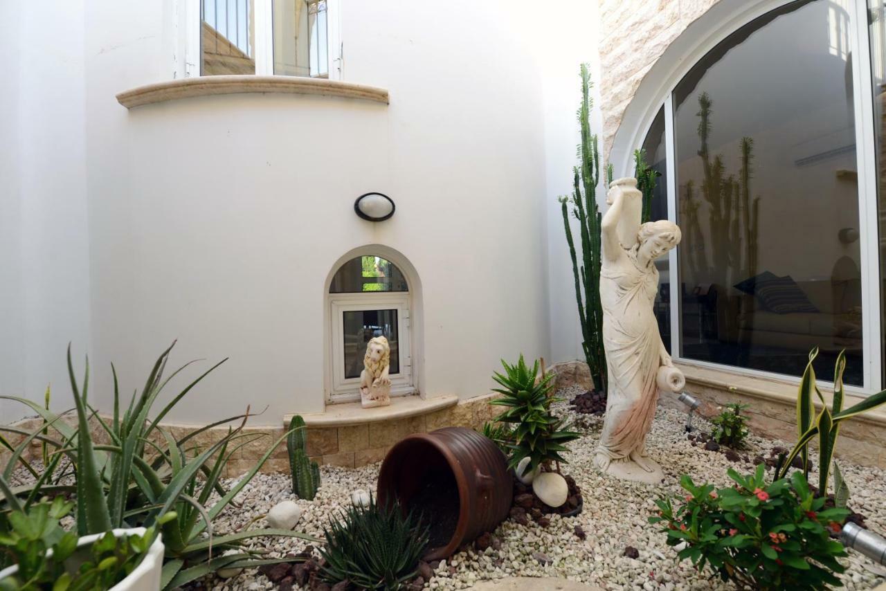 Karythia Villa Pyla Exterior foto