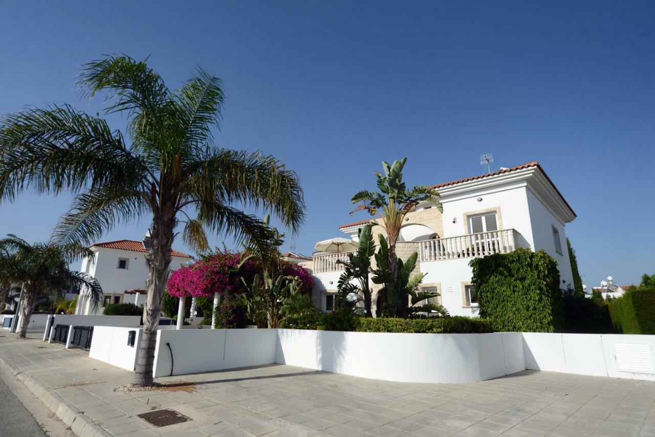 Karythia Villa Pyla Exterior foto
