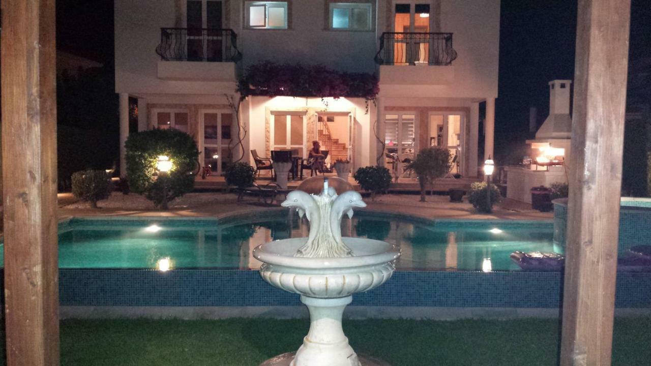 Karythia Villa Pyla Exterior foto